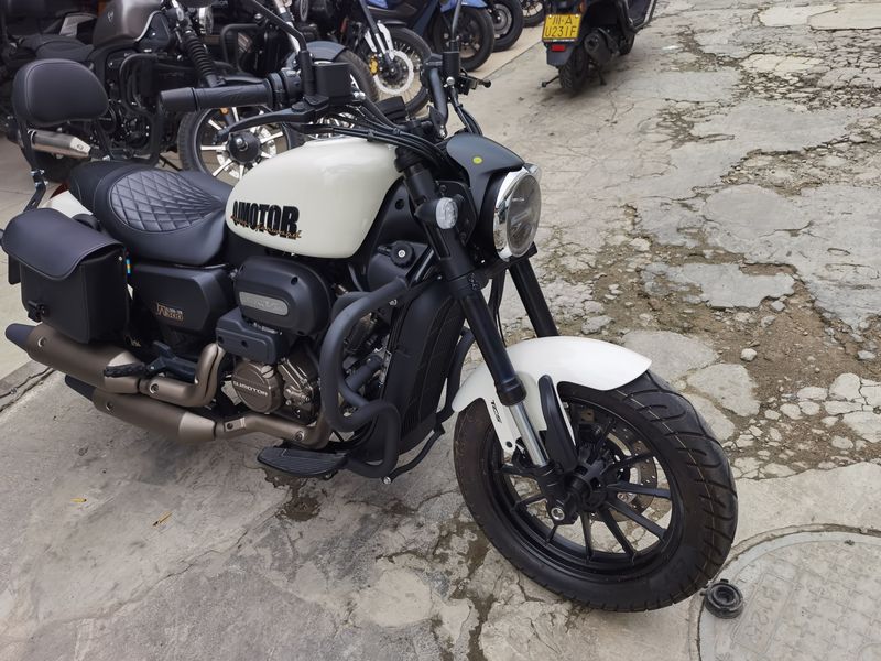 二手QJMOTOR闪300