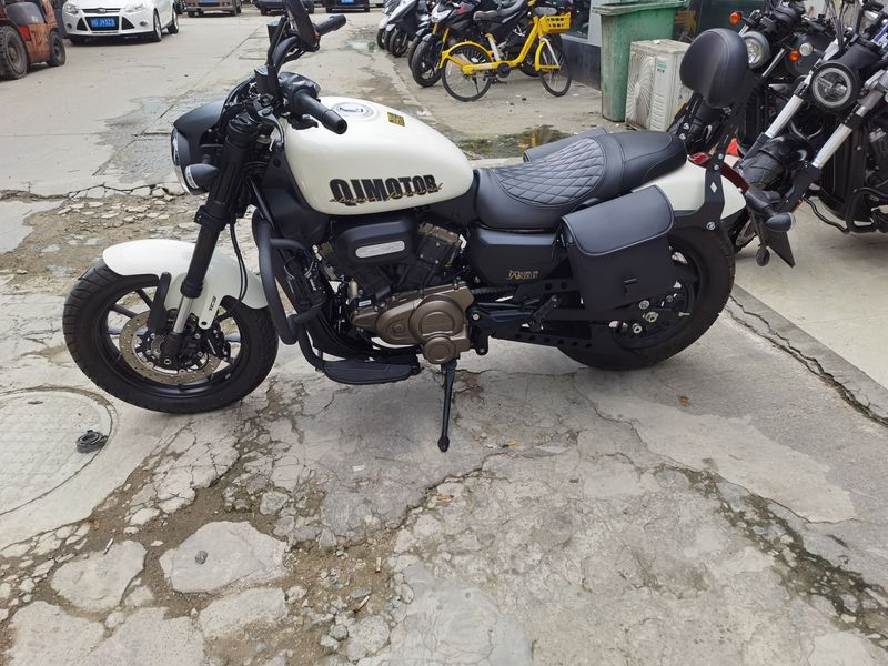 二手QJMOTOR闪300