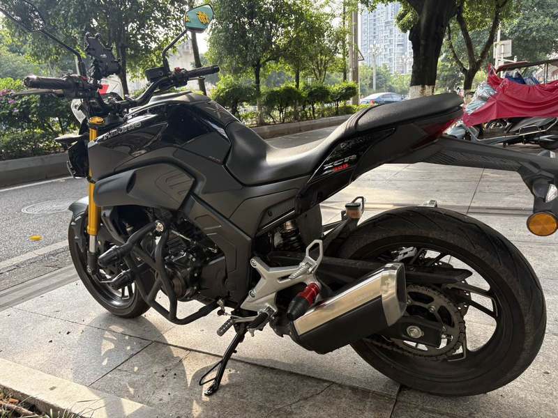 二手豪爵XCR300