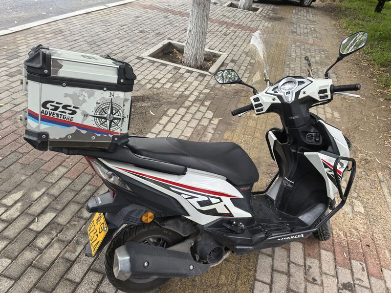 二手新大洲本田裂行 RX125Fi
