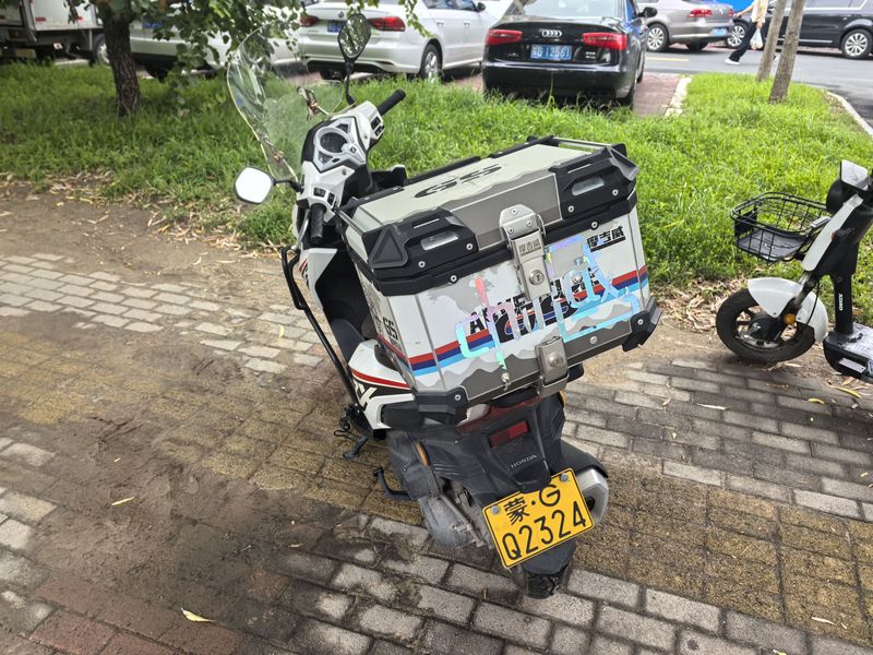 二手新大洲本田裂行 RX125Fi
