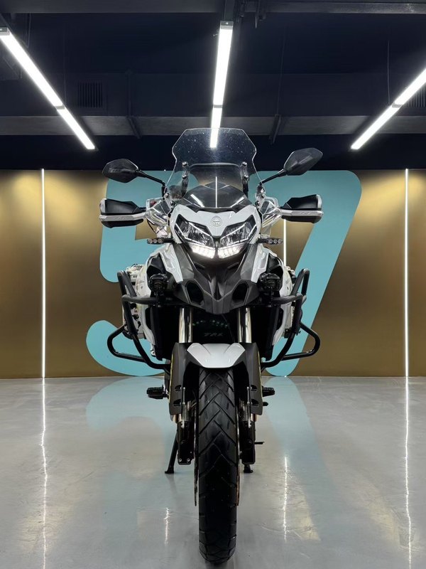 二手贝纳利金鹏 TRK502
