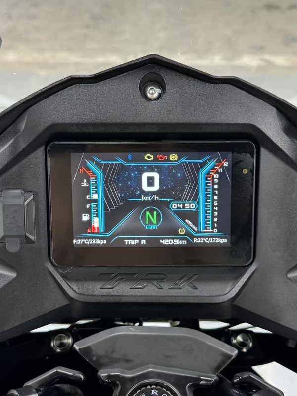 二手贝纳利金鹏 TRK502