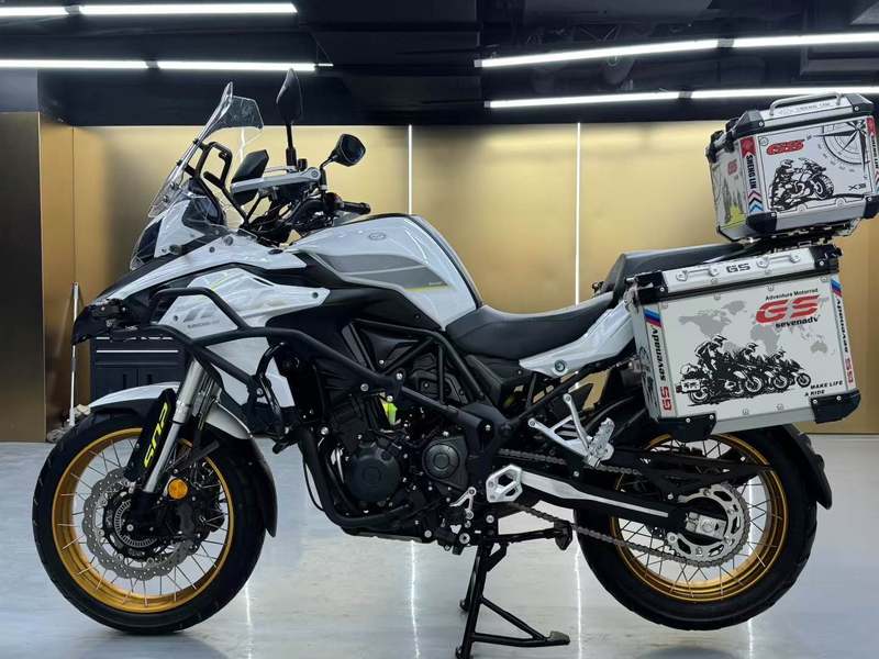 二手贝纳利金鹏 TRK502