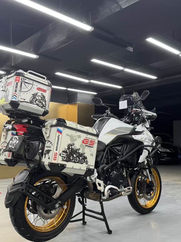 二手贝纳利金鹏 TRK502