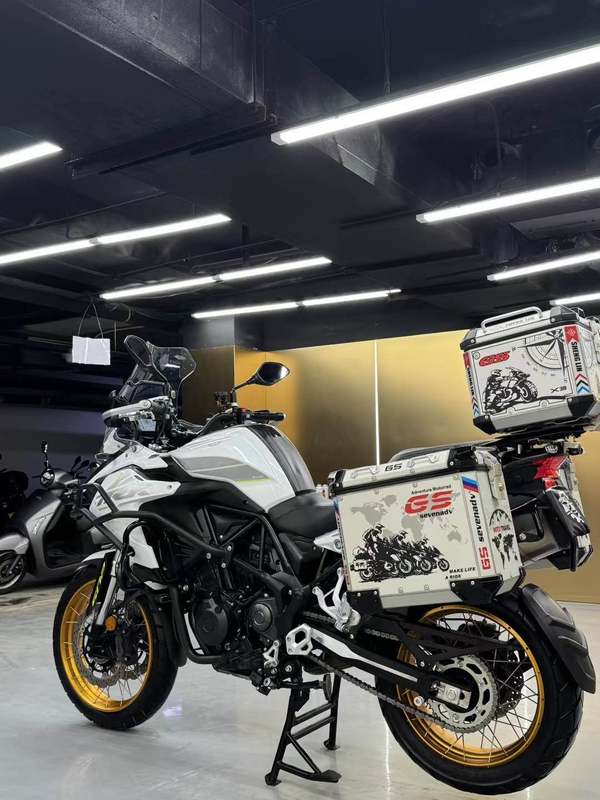 二手贝纳利金鹏 TRK502