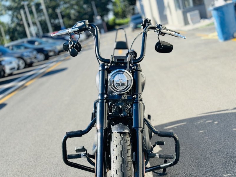 二手哈雷戴维森街霸 Street Bob