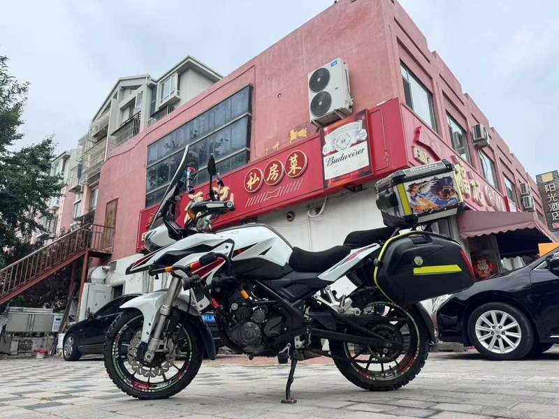 二手贝纳利金鹏 TRK251