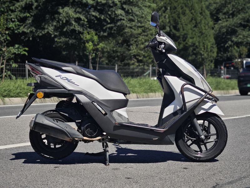 二手五羊本田NX125
