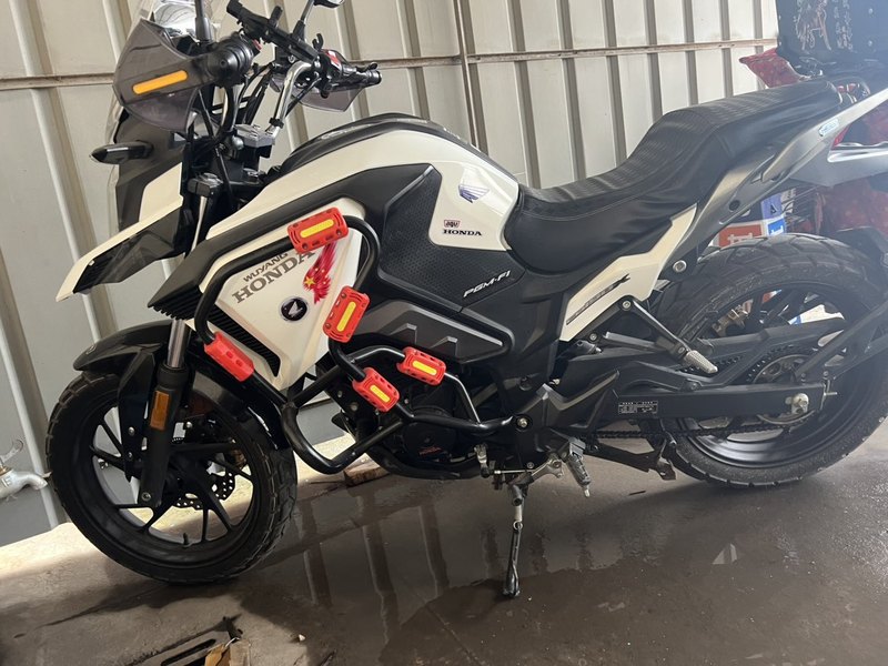 二手五羊本田猛鸷 CB190X