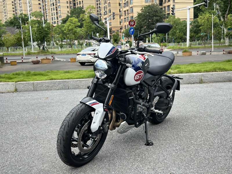二手凯旋Trident 660