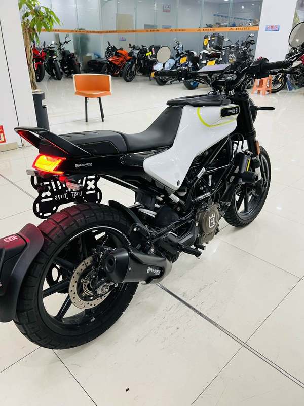 二手HUSQVARNA黑箭 401