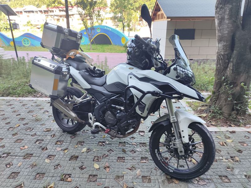 二手贝纳利金鹏 TRK251