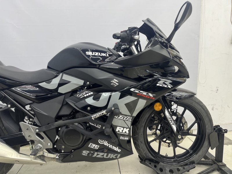二手豪爵铃木GSX250R