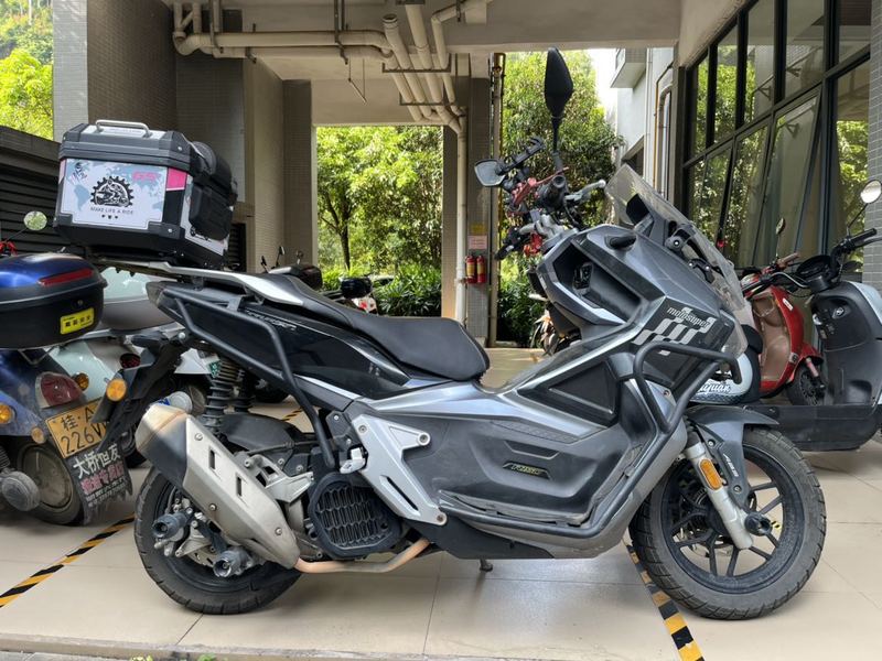 二手布雷斯通极宙 ADV150