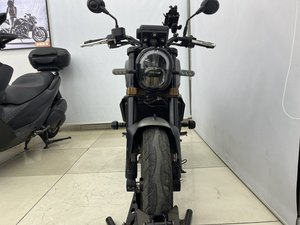 二手贝纳利幼狮 Leoncino 250