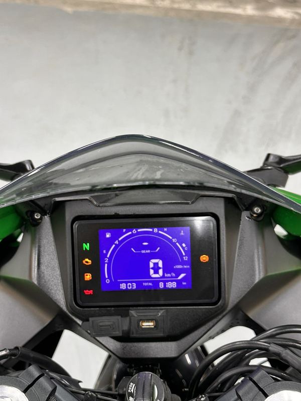 二手贝纳利龙卷风 Tornado 252R