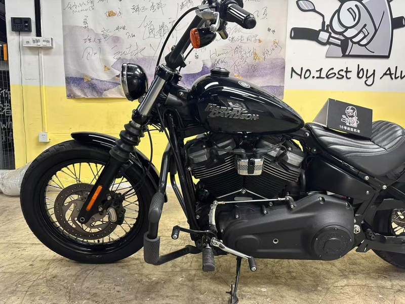 二手哈雷戴维森街霸 Street Bob