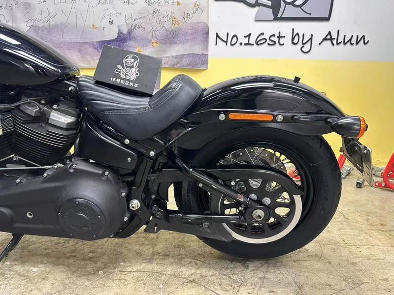 二手哈雷戴维森街霸 Street Bob