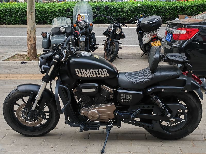 二手QJMOTOR闪300