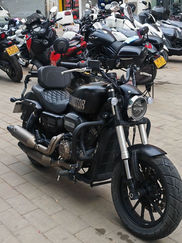 二手QJMOTOR闪300