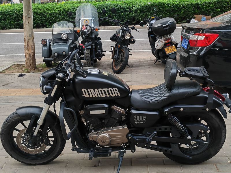 二手QJMOTOR闪300