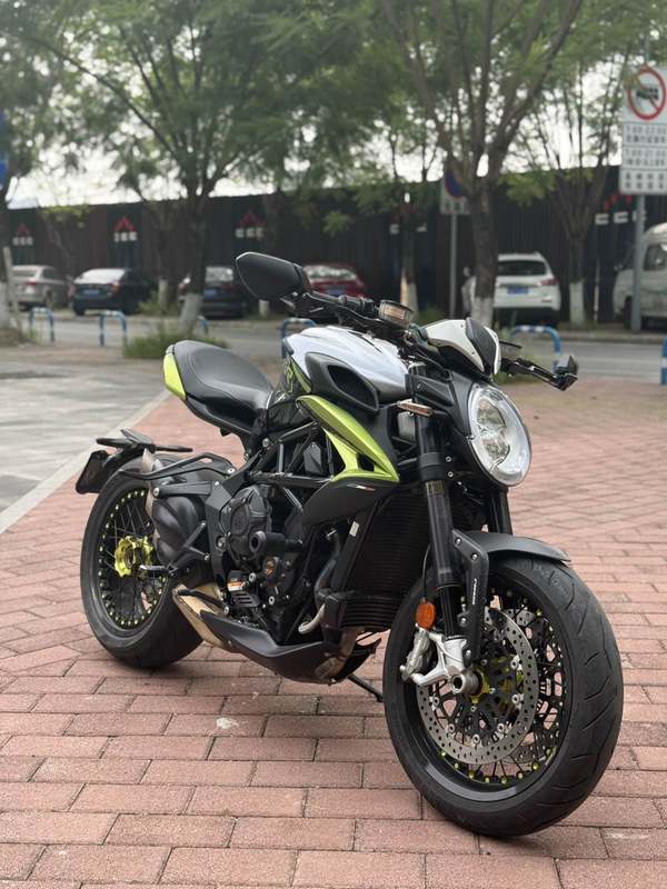二手奥古斯塔Dragster 800