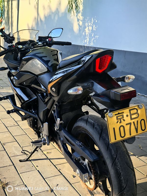 二手豪爵铃木GSX250R
