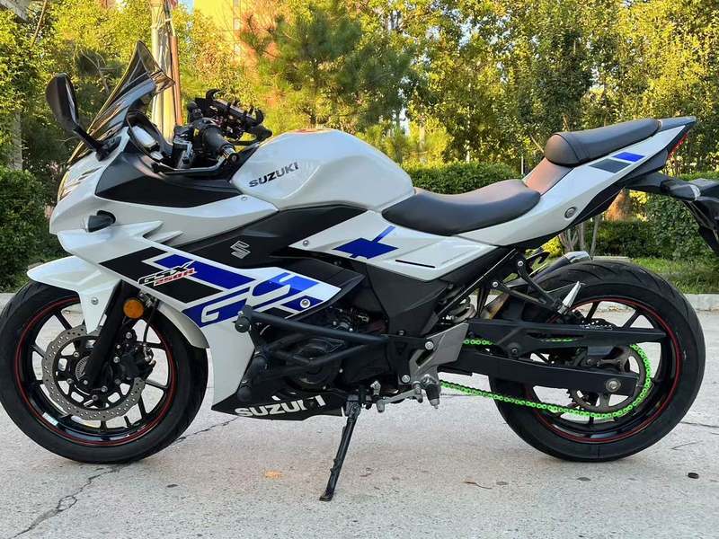 二手豪爵铃木GSX250R