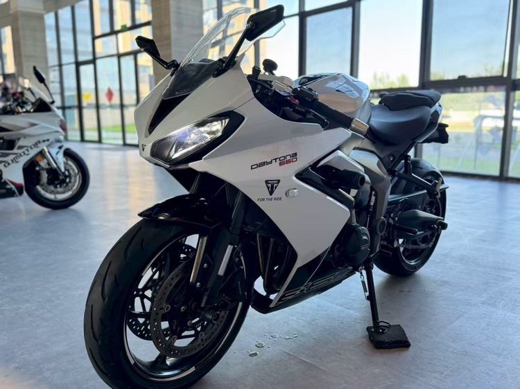 二手凯旋Daytona 660