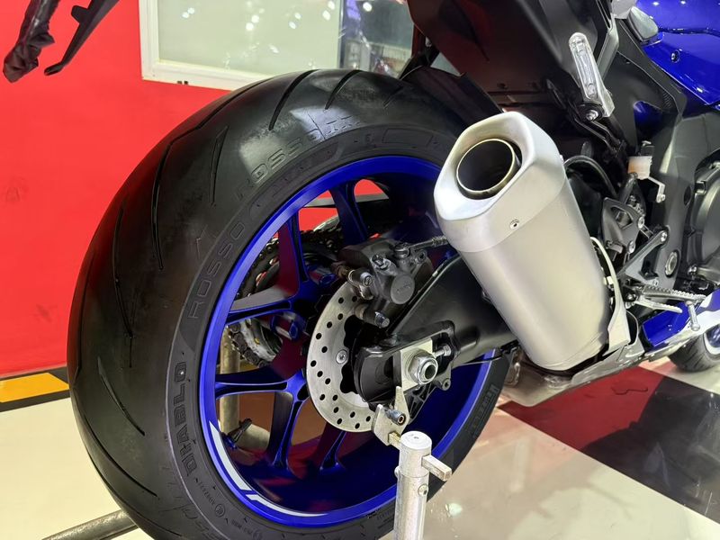二手雅马哈YZF-R1