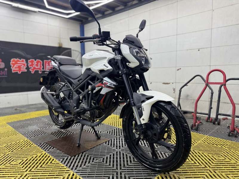 二手贝纳利红宝龙 TNT150i