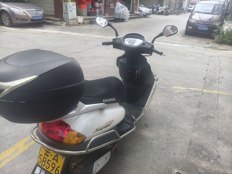 二手豪爵宇钻E 125