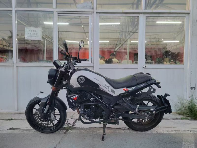 二手贝纳利幼狮 Leoncino 250