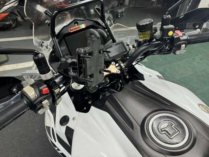 二手贝纳利金鹏 TRK502