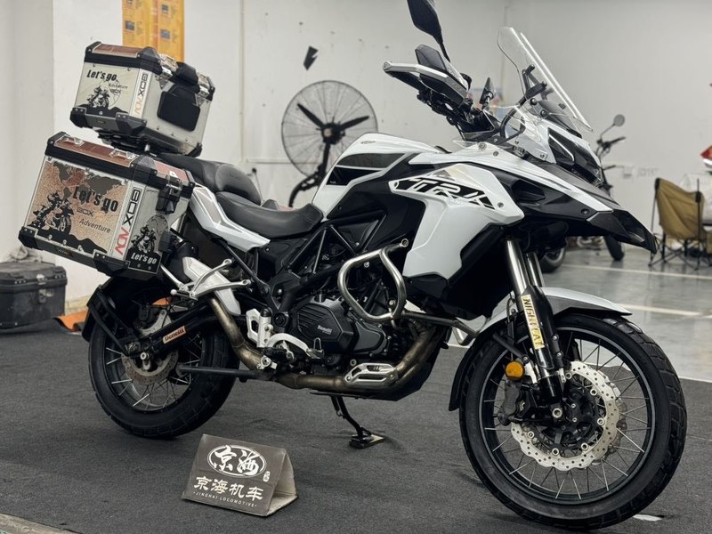 二手贝纳利金鹏 TRK502