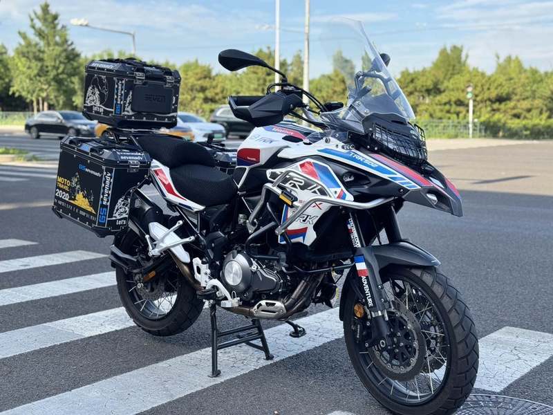 二手贝纳利金鹏 TRK502