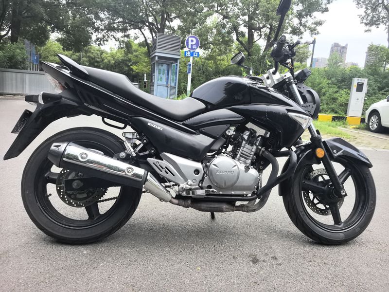 二手豪爵铃木骊驰 GW250