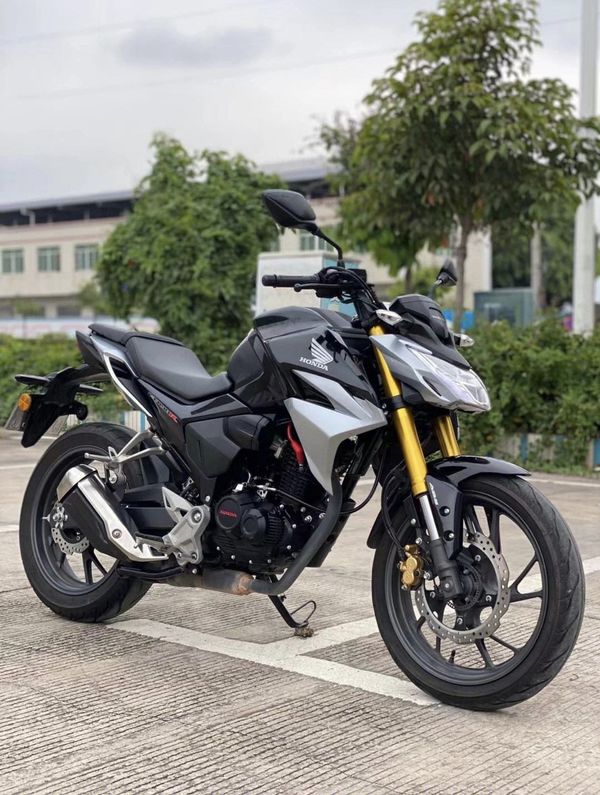 二手五羊本田CB190R 暴锋眼