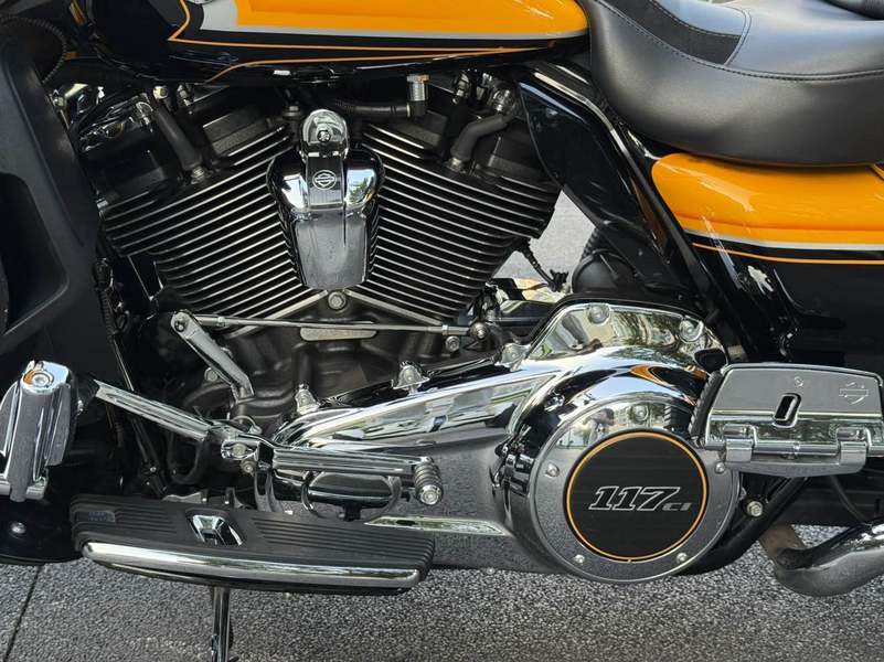 二手哈雷戴维森公路滑翔 Road Glide