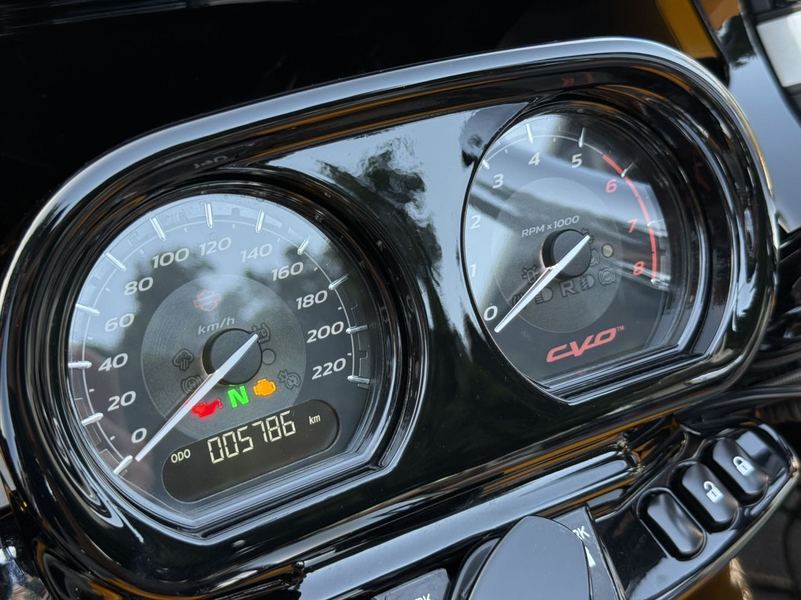 二手哈雷戴维森公路滑翔 Road Glide