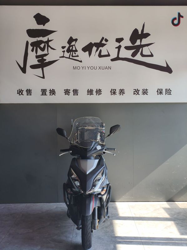 二手新大洲本田裂行 RX125Fi