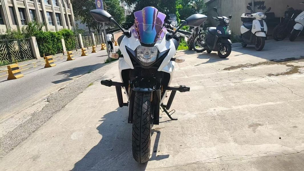 二手豪爵铃木GSX250R