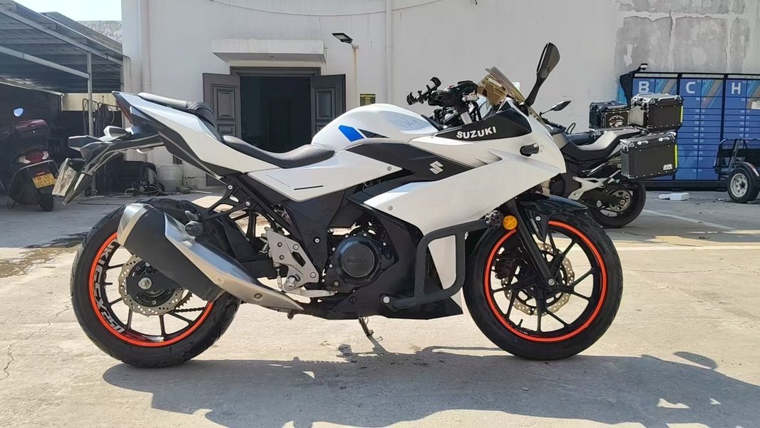 二手豪爵铃木GSX250R