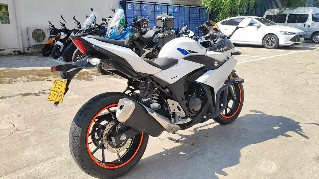 二手豪爵铃木GSX250R