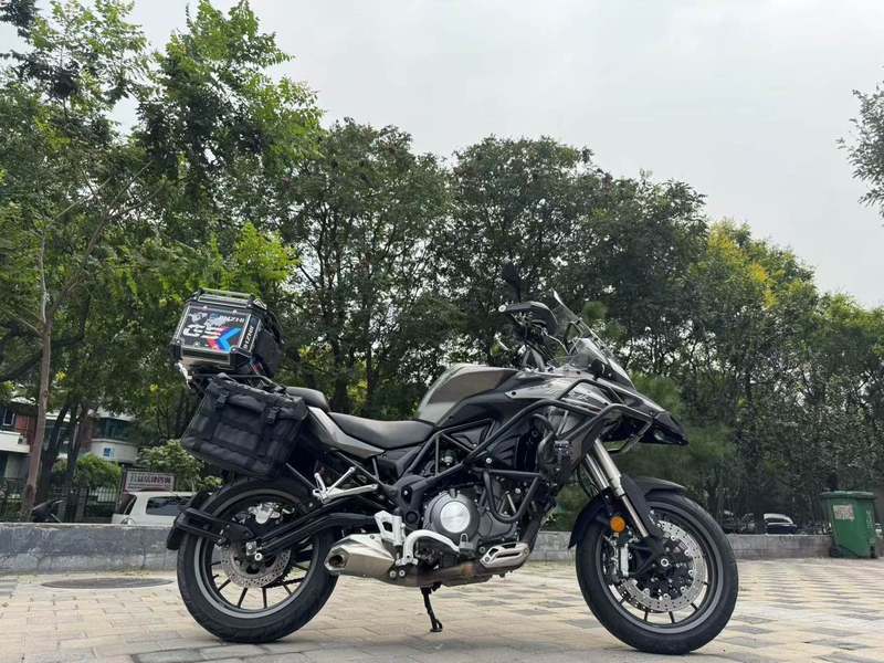 二手贝纳利金鹏 TRK502