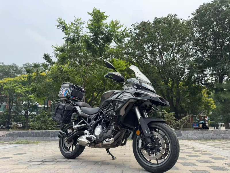 二手贝纳利金鹏 TRK502