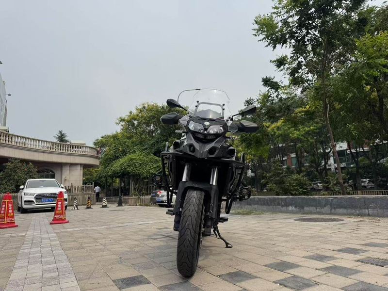二手贝纳利金鹏 TRK502