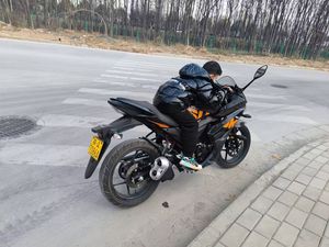 二手济南铃木极客飒 Gixxer 155