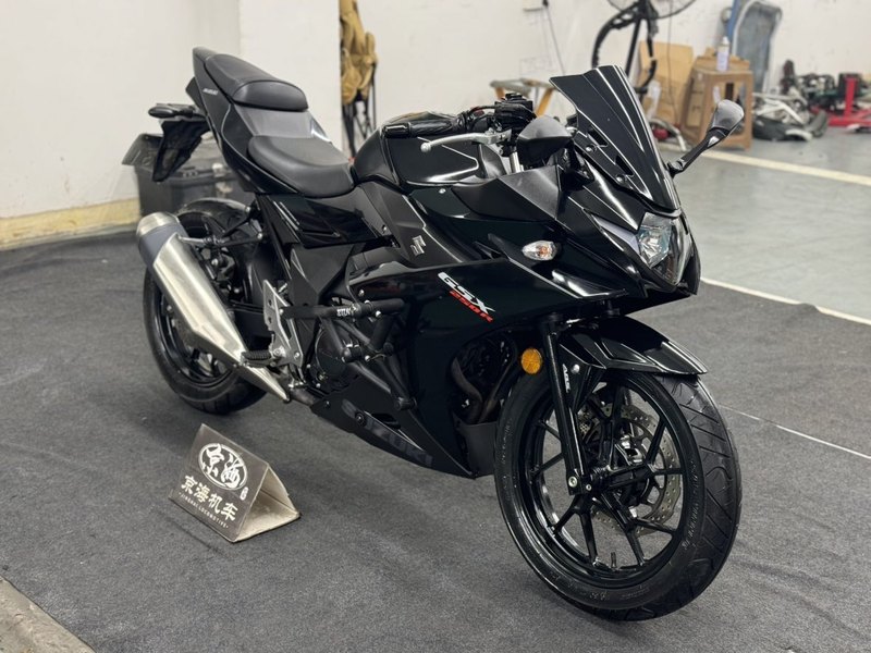 二手豪爵铃木GSX250R